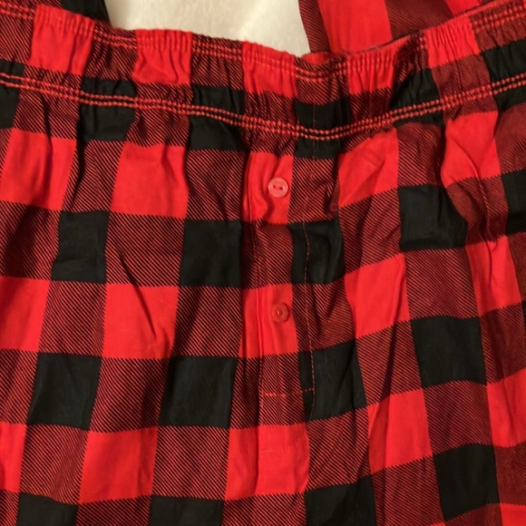 NWT VICTORIA SECRET PINK RED/BLACK FLANNEL SLEEP PANTS WOMANS XL - Picture 3 of 6
